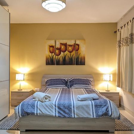 Sweetholidays Malta Lejlighed Sliema Eksteriør billede